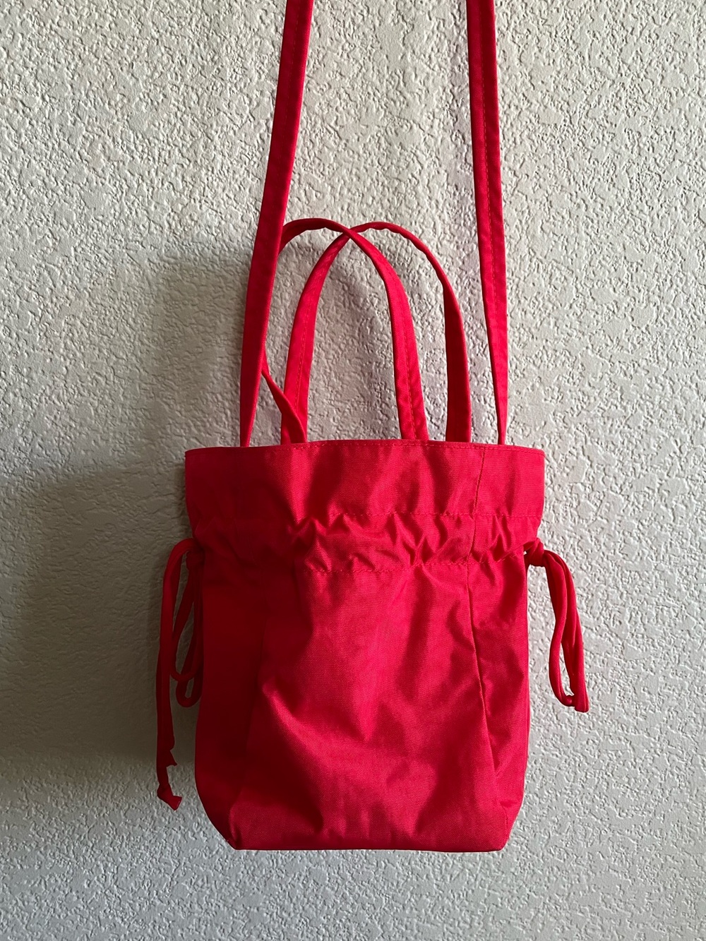 Red Drawstring Crossbody Drawstring Purse - Picture 2 of 9